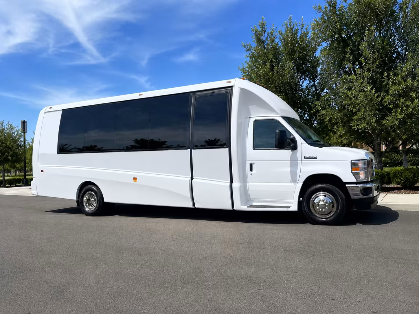 staff minibus rentals for abilene universities and hospitals